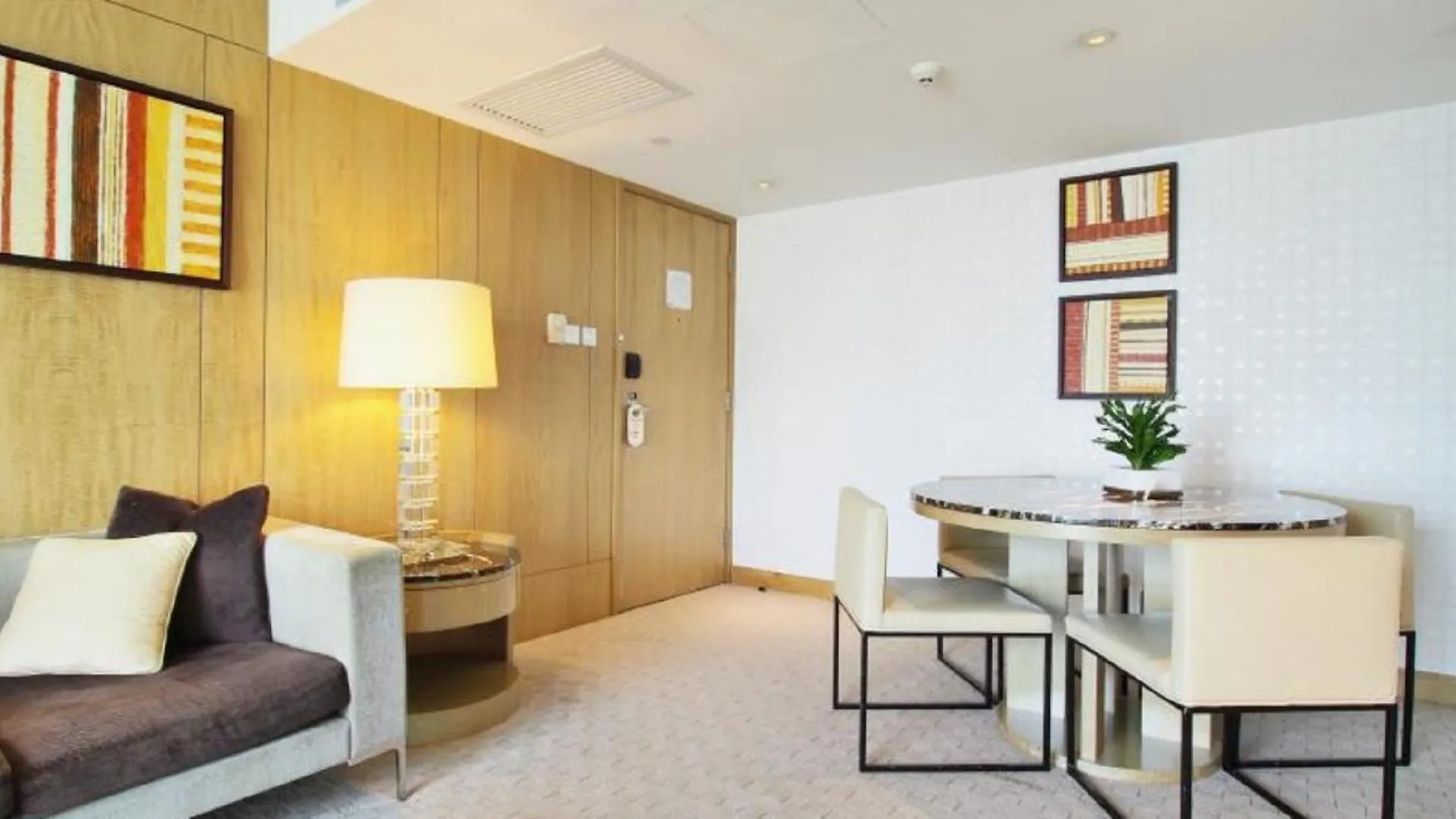 Royal Park Hotel Hong Kong 5*,